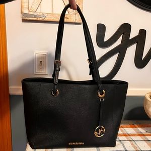 Michael Kors Tote Tote Bag